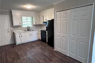 115 Cox Ave, Thomasville, NC 27360 - Photo 2