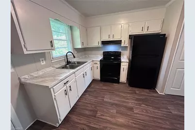 115 Cox Avenue #D, Thomasville, NC 27360 - Photo 6
