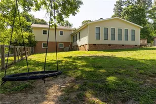 4602 Ramblewood Dr, Greensboro, NC 27406 - Photo 34