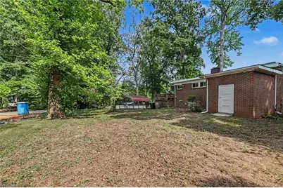 1900 Independence Road, Greensboro, NC 27408 - Photo 8
