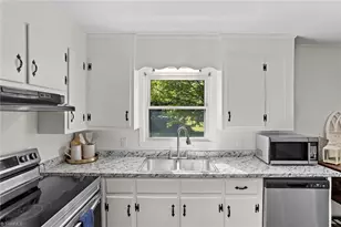324 Stewart Rd SE, Winston-Salem, NC 27107 - Photo 8