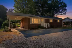 324 Stewart Rd SE, Winston-Salem, NC 27107 - Photo 2
