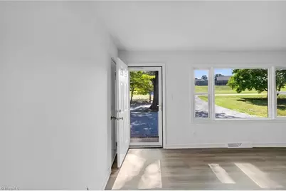 324 Stewart Road SE, Winston-Salem, NC 27107 - Photo 2