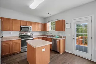 3932 Tarrant Trace Cir, High Point, NC 27265 - Photo 10