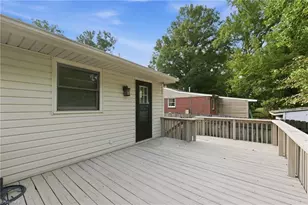 2905 Shamrock Dr, Greensboro, NC 27408 - Photo 32
