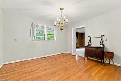2905 Shamrock Drive, Greensboro, NC 27408 - Photo 10