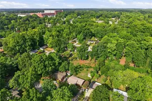 2905 Shamrock Dr, Greensboro, NC 27408 - Photo 38