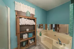 204 Linville Springs Rd, Kernersville, NC 27284 - Photo 20