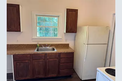 1935 Maryland Avenue, Winston-Salem, NC 27101 - Photo 10