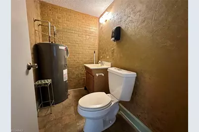 1240 Churton Street, Winston-Salem, NC 27103 - Photo 18