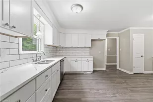 3721 Herchel Ln, Winston-Salem, NC 27106 - Photo 10
