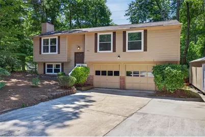 1109 Century Park Avenue, Kernersville, NC 27284 - Photo 2