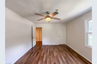 800 Edinburgh Drive, Jamestown, NC 27282 - Photo 14
