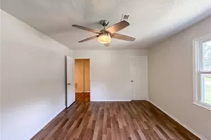 800 Edinburgh Dr, Jamestown, NC 27282 - Photo 14