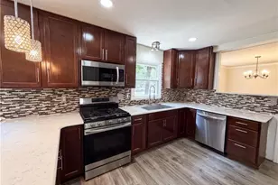 800 Edinburgh Dr, Jamestown, NC 27282 - Photo 2