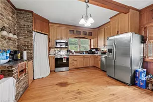 1211 E Willowbrook Dr, Burlington, NC 27215 - Photo 12