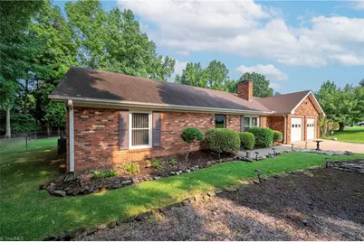 4613 Sun Valley Lane, Kernersville, NC 27284 - Photo 2