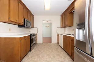 4613 Sun Valley Ln, Kernersville, NC 27284 - Photo 18