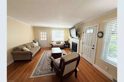 506 E Farriss Avenue, High Point, NC 27262 - Photo 2