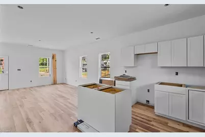 814 Vail Avenue, High Point, NC 27260 - Photo 10