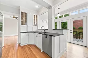 901 Fairmont St, Greensboro, NC 27401 - Photo 18