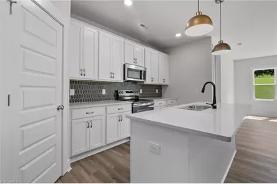 4104 Lincoln Mill Drive, McLeansville, NC 27301 - Photo 4