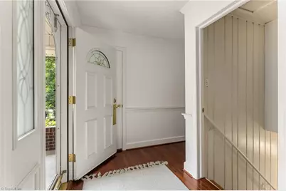 708 Finsbury Road, Winston-Salem, NC 27104 - Photo 8