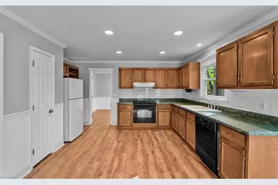 1016 Pineburr Road, Jamestown, NC 27282 - Photo 14