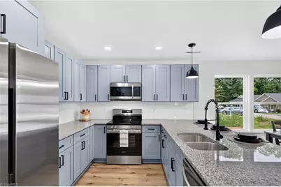 733 Meadowgreen Village Drive, Eden, NC 27288 - Photo 8