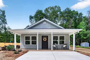 733 Meadowgreen Village Dr, Eden, NC 27288 - Photo 2