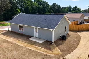 733 Meadowgreen Village Dr, Eden, NC 27288 - Photo 22