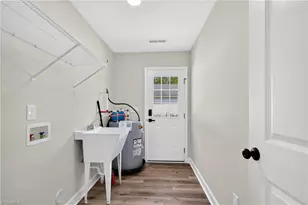 733 Meadowgreen Village Dr, Eden, NC 27288 - Photo 12