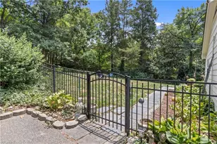 371 Staffordshire Rd, Winston-Salem, NC 27104 - Photo 32