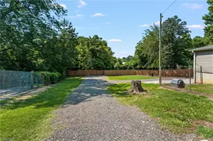 1004 Nathan Hunt Dr, High Point, NC 27260 - Photo 28
