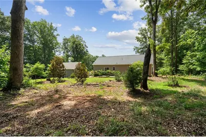 6037 Lura Road, Winston-Salem, NC 27104 - Photo 32