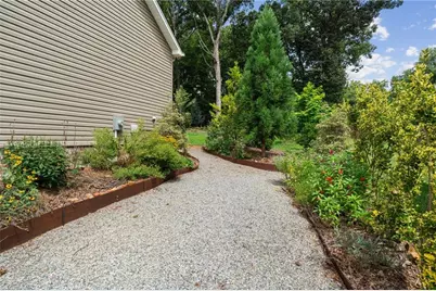 6037 Lura Road, Winston-Salem, NC 27104 - Photo 28