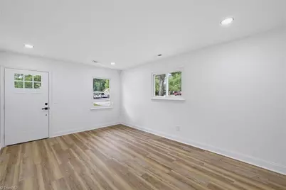517 Munster Avenue, Greensboro, NC 27406 - Photo 6