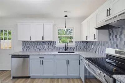 517 Munster Avenue, Greensboro, NC 27406 - Photo 14