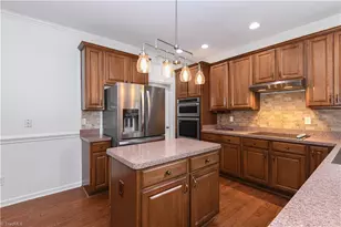 4120 Pepperbush Dr, Greensboro, NC 27405 - Photo 8