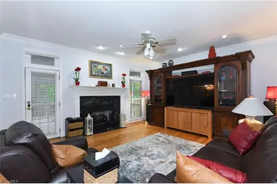 2405 Glen Cove Way, High Point, NC 27265 - Photo 10