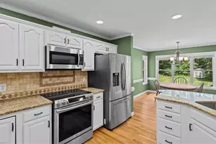 592 Carson Ridge Dr, Oak Ridge, NC 27310 - Photo 10