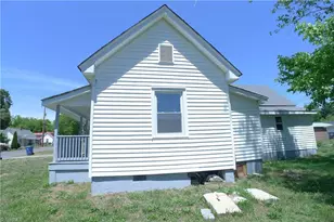 221 Duke St, Cooleemee, NC 27014 - Photo 22