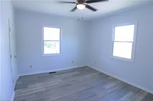 221 Duke St, Cooleemee, NC 27014 - Photo 4