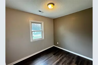 401 Martin Luther King Drive, Thomasville, NC 27360 - Photo 12