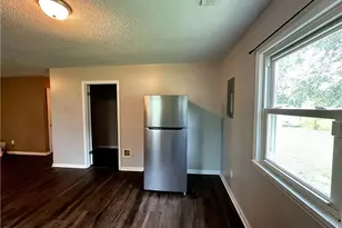 401 Martin Luther King Dr, Thomasville, NC 27360 - Photo 6