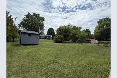 1809 Acorn Road, Greensboro, NC 27406 - Photo 8