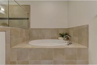 201 N Elm Street #507, Greensboro, NC 27401 - Photo 12