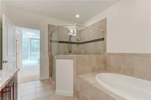 201 N Elm St, Greensboro, NC 27401 - Photo 16