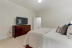 201 N Elm St, Greensboro, NC 27401 - Photo 20