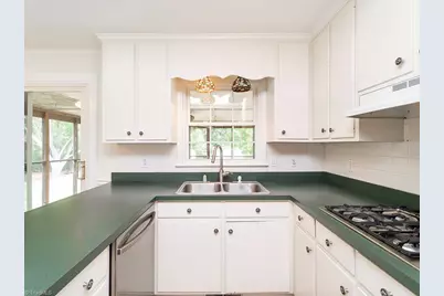 4507 Eldorado Drive, Greensboro, NC 27406 - Photo 14